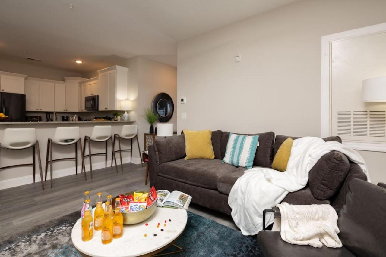 Lovely 4Br King Beds Steps To Beach And Pier G Myrtle Beach Kültér fotó